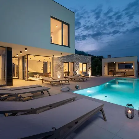 Amazing Villa In Labin With Sauna, Private Pool Villa